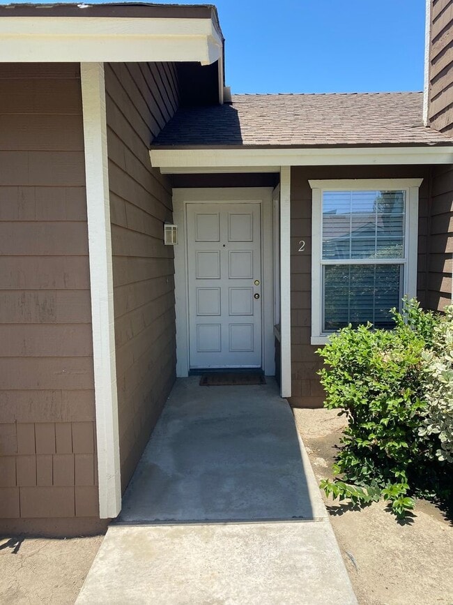 2601 Ashe Rd in Bakersfield, CA - Building Photo - Building Photo