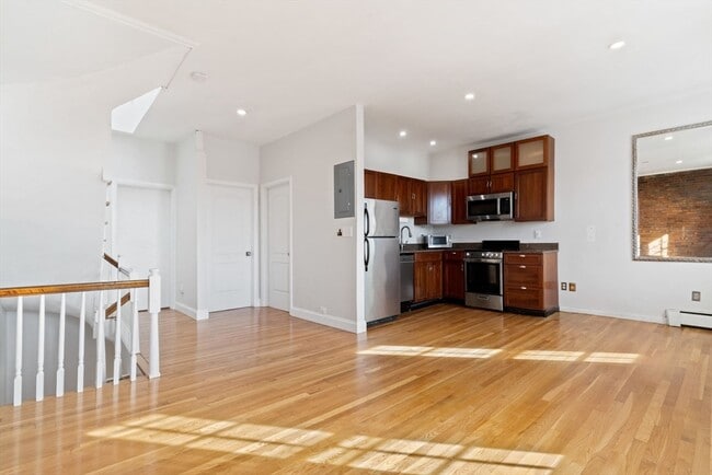 64 West Cedar St, Unit 6 in Boston, MA - Building Photo - Building Photo