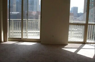 645 N Kingsbury St in Chicago, IL - Building Photo - Building Photo