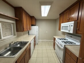 390 Ash St in Chico, CA - Building Photo - Building Photo