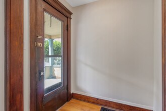 262 Tennyson Ave, Unit 262 in Syracuse, NY - Foto de edificio - Building Photo