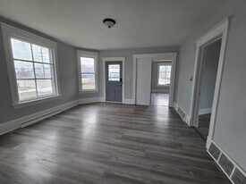 3533 Douglas Ave in Racine, WI - Building Photo