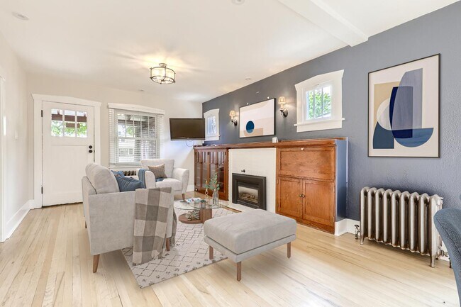 Charming & updated West Highland home walk in Denver, CO - Building Photo - Building Photo
