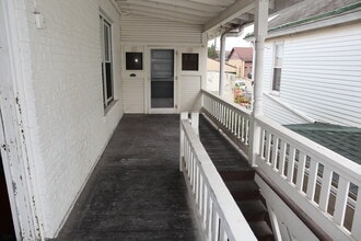 426 Broad Ave, Unit 426 Broad Avenue Unit 2 in Belle Vernon, PA - Building Photo - Building Photo