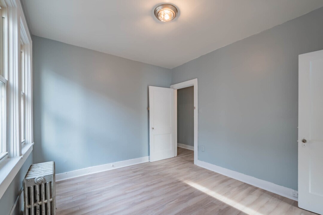 2118 Bedford Ave in Pittsburgh, PA - Building Photo
