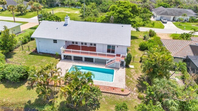 713 Durion Ct in Sanibel, FL - Foto de edificio - Building Photo