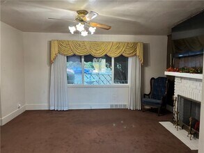 603 7th Ave in Coraopolis, PA - Building Photo - Building Photo