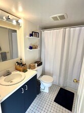 125 Pleasant St, Unit 105 in Brookline, MA - Foto de edificio - Building Photo