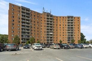 Lauzon Tower Apartments in Windsor, ON - Building Photo
