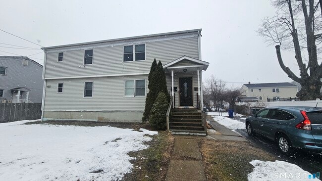 295 Bartlett St in Bridgeport, CT - Building Photo - Building Photo