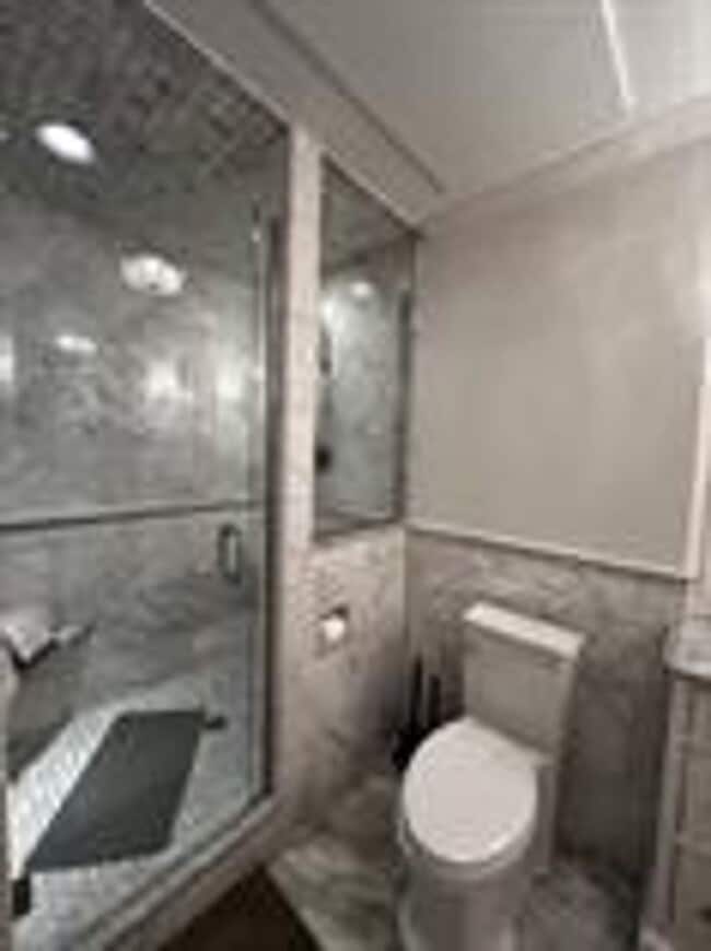 1800 Roundhill Rd in Charleston, WV - Building Photo - Building Photo
