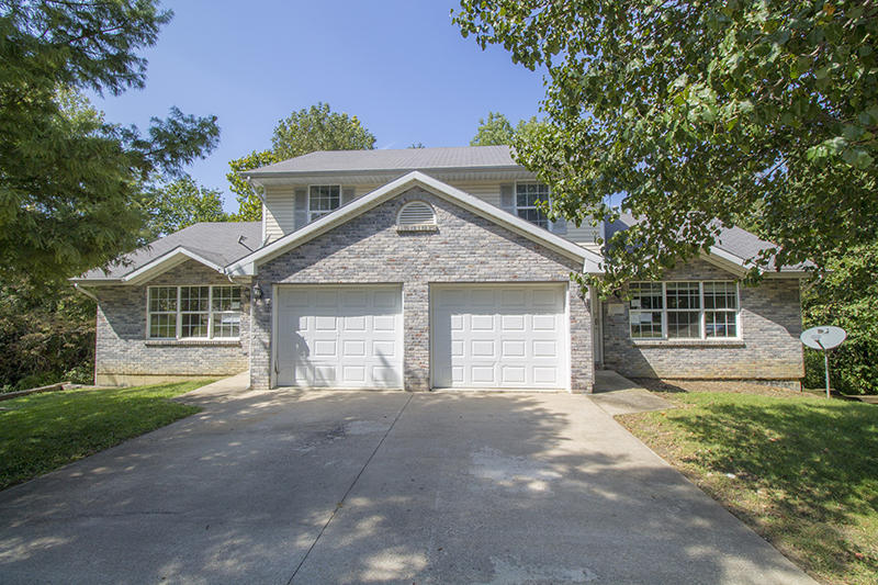 1327 Valley Creek Ln in Columbia, MO - Foto de edificio