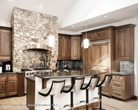 1350 Sierra Vista Dr in Aspen, CO - Building Photo - Building Photo