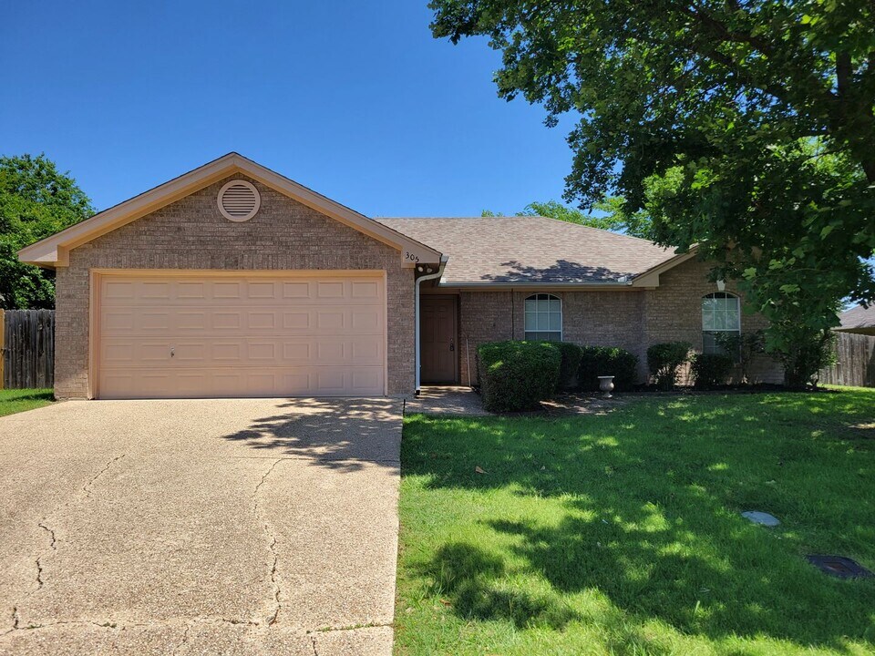 305 Grizzly Trail in Harker Heights, TX - Building Photo