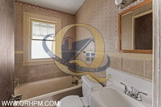 2516 Altoona St in Flint, MI - Building Photo - Building Photo