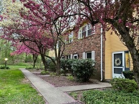 1400 Hartford Tpke in North Haven, CT - Building Photo