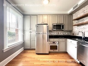 712 Louise Ave in Charlotte, NC - Foto de edificio - Building Photo