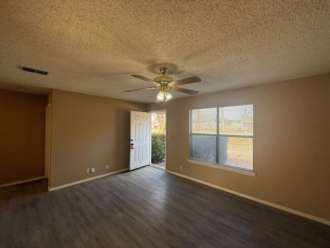 505 SW 4th St in Bryant, AR - Foto de edificio - Building Photo