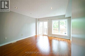 80-80 Strathaven Dr in Mississauga, ON - Building Photo - Building Photo
