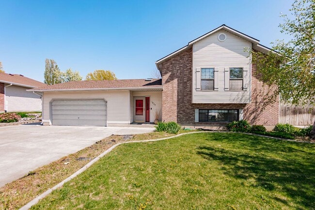 1825 Burlwood Dr