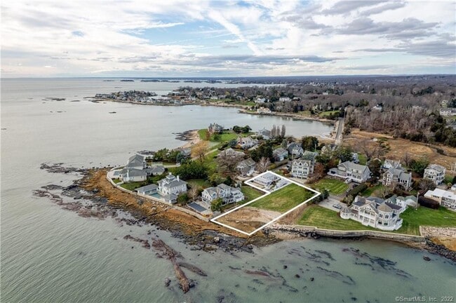 property at 624 Vineyard Point Rd