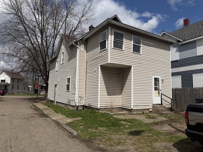 934 4th St NW in Canton, OH - Building Photo - Building Photo