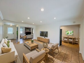 1420 Central Ave, Unit Main House in Fullerton, CA - Foto de edificio - Building Photo