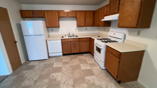 375 Mickelson Ct in Box Elder, SD - Building Photo - Building Photo