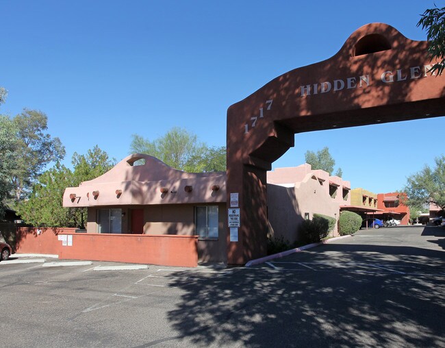 Hidden Glenn Apartments in Tucson, AZ - Foto de edificio - Building Photo