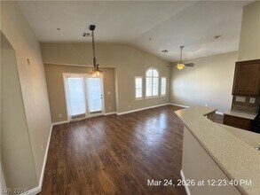 2391 Koho Dr in Las Vegas, NV - Foto de edificio - Building Photo