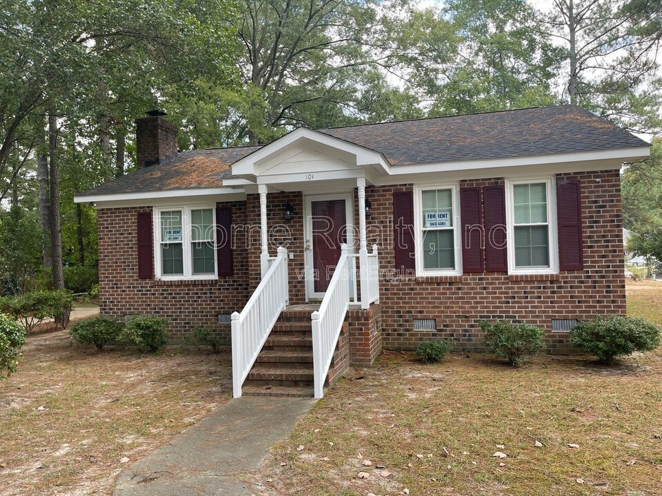 101 Opossum Trot Ct in Rocky Mount, NC - Building Photo