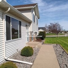 507 Gumtree St E in St. Joseph, MN - Building Photo - Building Photo