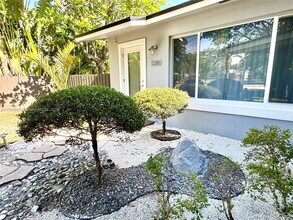 1280 NE 38th St in Oakland Park, FL - Building Photo - Building Photo
