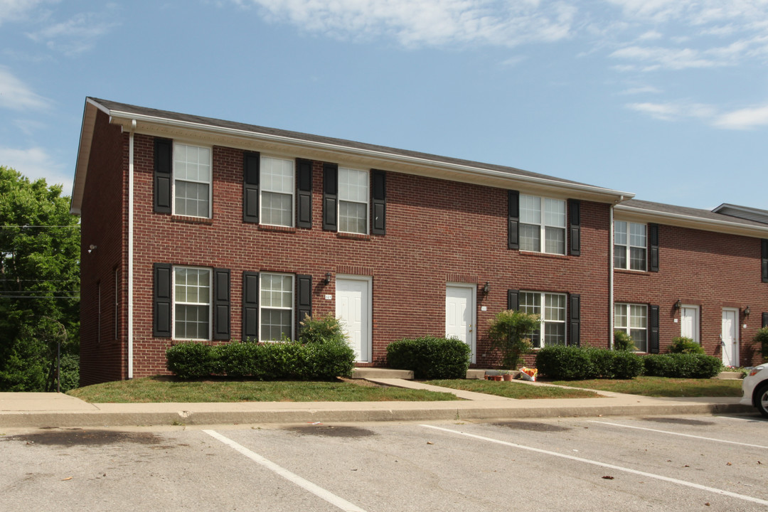 Wood Edge Villas in Lexington, KY - Building Photo