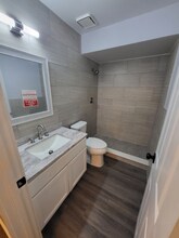 105 Dorchester Square in Lake Mary, FL - Foto de edificio - Building Photo