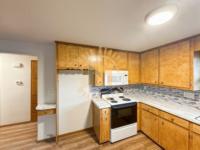 2230 Mahon Ct in Green Bay, WI - Building Photo - Building Photo