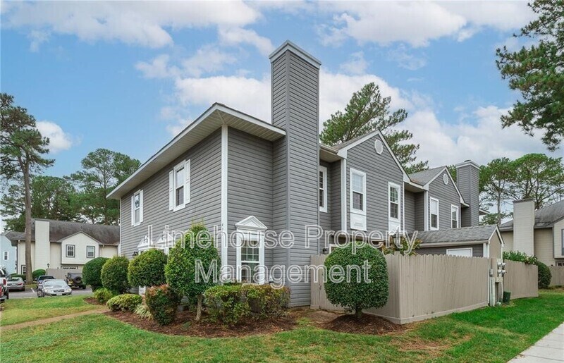 435 Chatterton Dr in Virginia Beach, VA - Foto de edificio