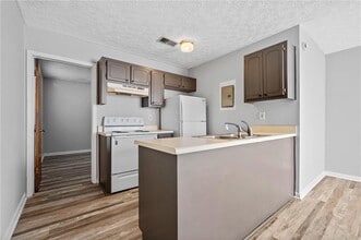 341 W Griffin St in Dallas, GA - Building Photo - Building Photo