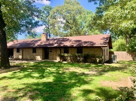 407 Shady Bend in Quitman, TX - Building Photo