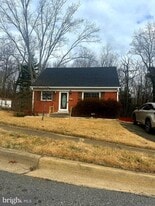 14349 Belleville Ave in Woodbridge, VA - Building Photo