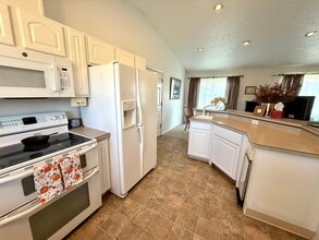 48300 Vanderberg Ct in Soldotna, AK - Building Photo - Building Photo