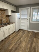 9610 N Greenwood Ave, Unit 2E in Des Plaines, IL - Building Photo