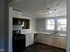 483 W Salisbury St in Pittsboro, NC - Building Photo - Building Photo