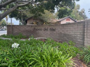256 Blackfoot Ln in Ventura, CA - Foto de edificio - Building Photo