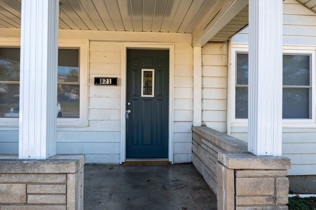 821 W 1st St in Bloomington, IN - Building Photo - Building Photo