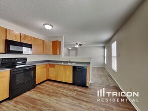 8902 Hosta Way in Indianapolis, IN - Building Photo - Building Photo