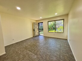 6624 Bell Bluff Ave in San Diego, CA - Building Photo