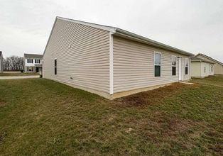 391 Ariel Dr in Kokomo, IN - Foto de edificio - Building Photo