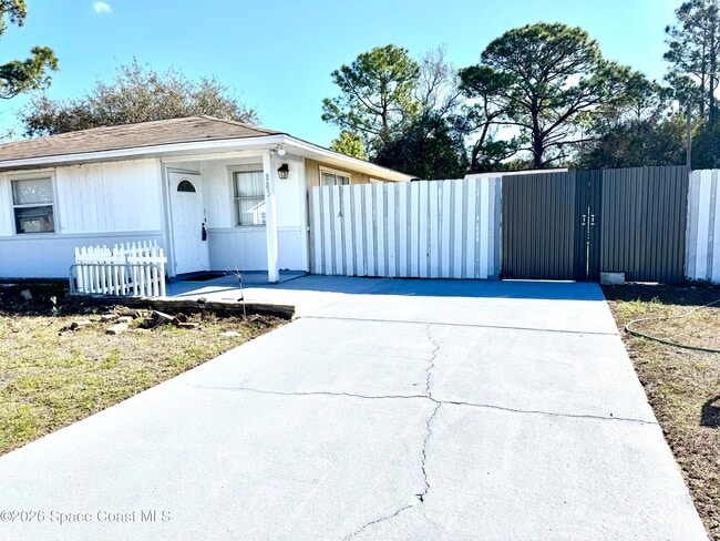 885 Taluga Ave SE in Palm Bay, FL - Building Photo - Building Photo