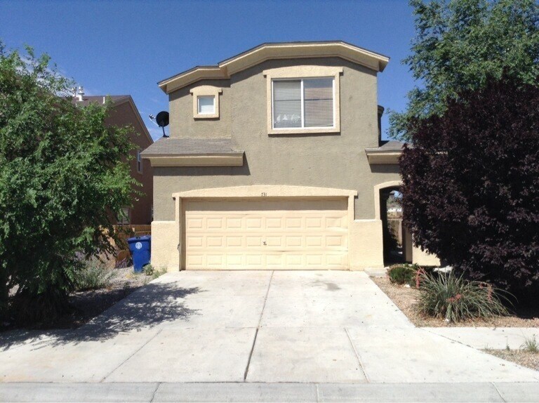 731 Los Viejos Dr SW in Albuquerque, NM - Building Photo
